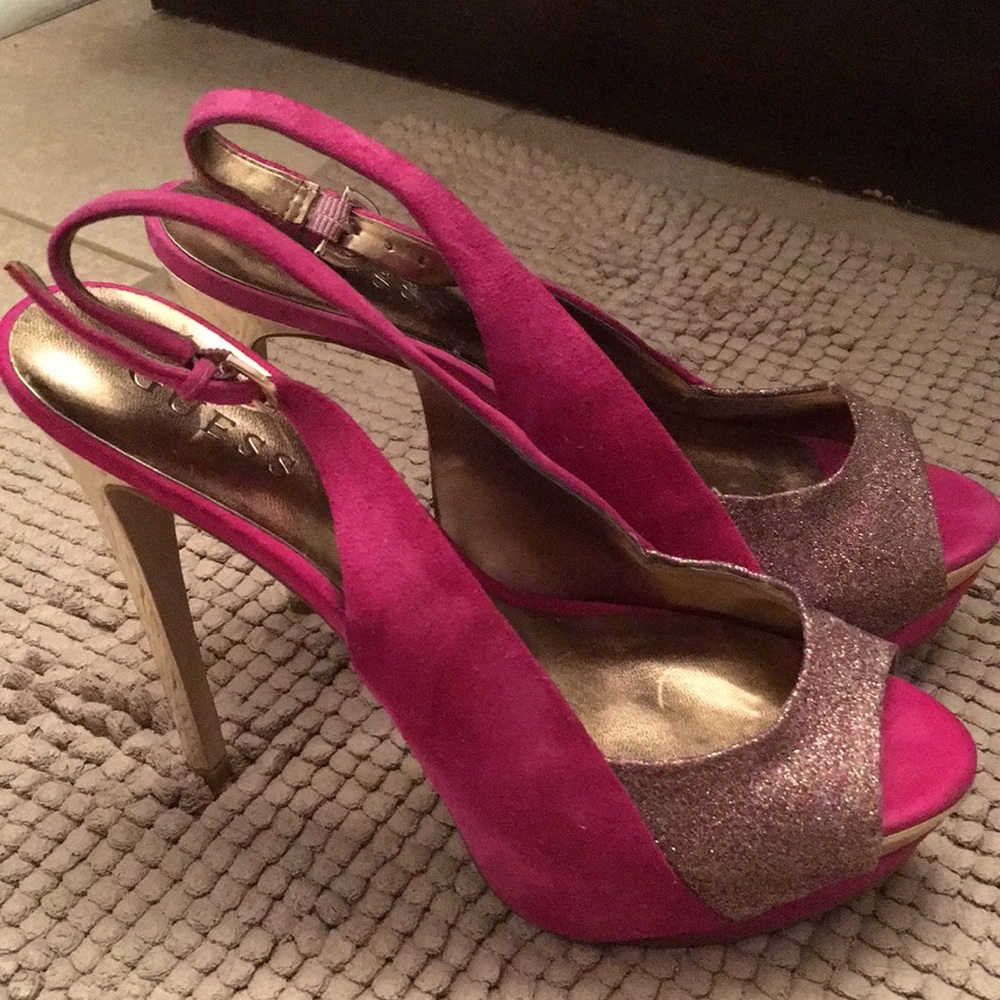 Guess pump shoes